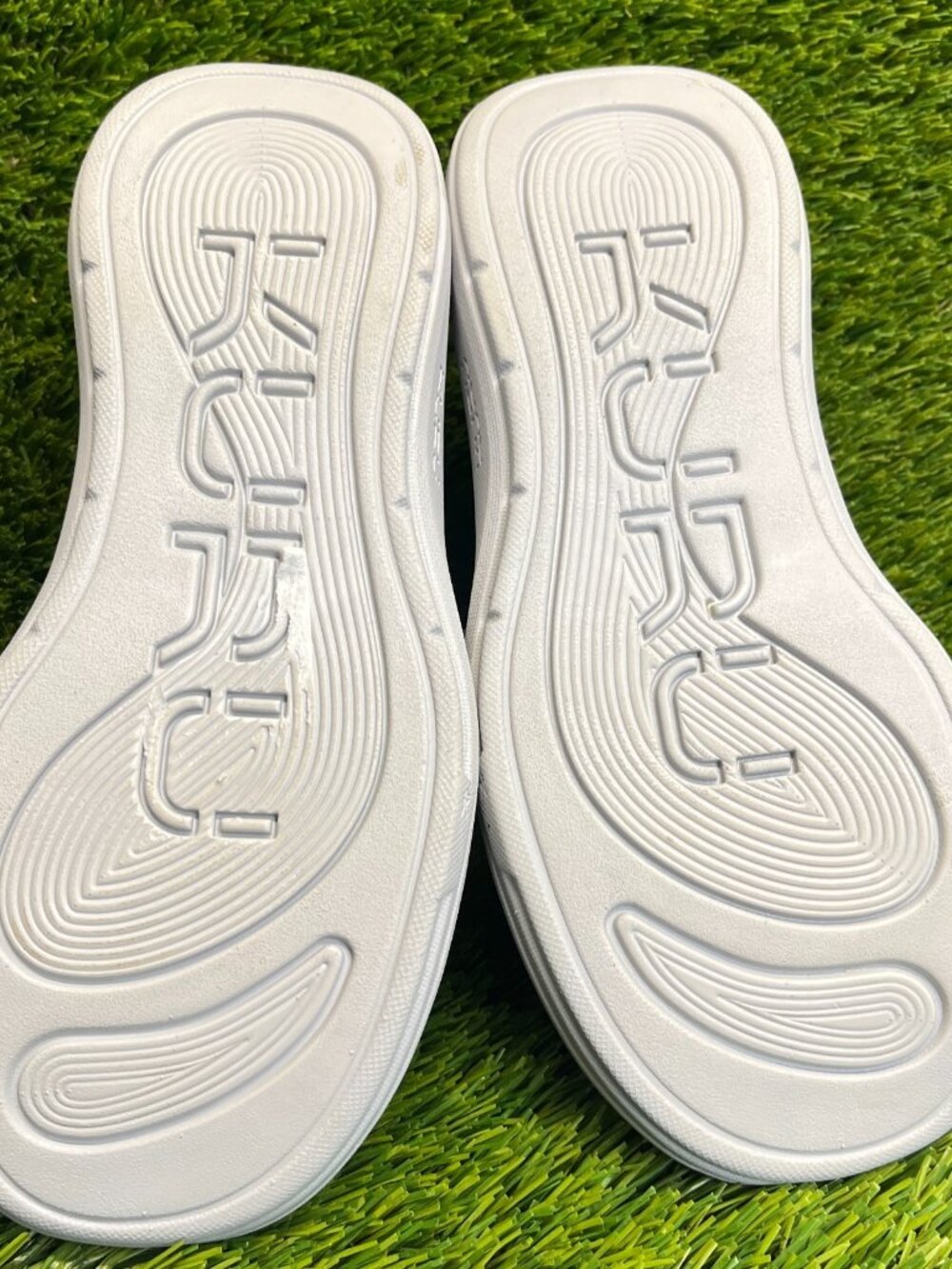 Kuru Draft Rento Womens Size 6.5 Gray White Casual Walking Outdoor Slip On Shoes - Picture 7 of 10